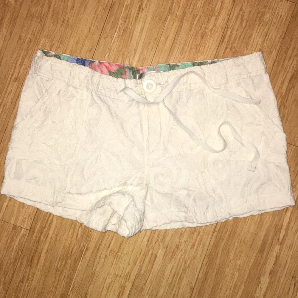 Sans Souci lace shorts